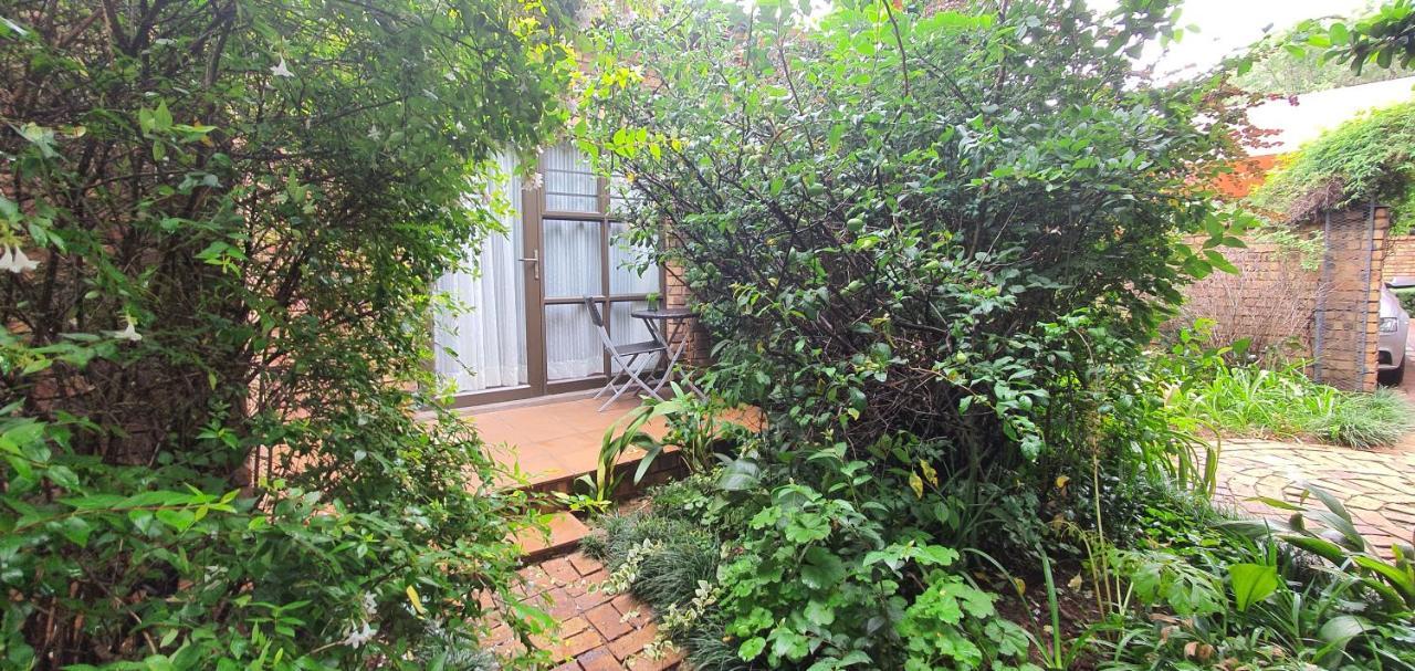 מידלבורג Aero Lodge Guest House מראה חיצוני תמונה