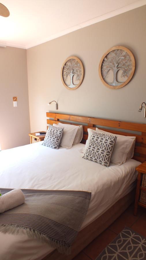 מידלבורג Aero Lodge Guest House מראה חיצוני תמונה